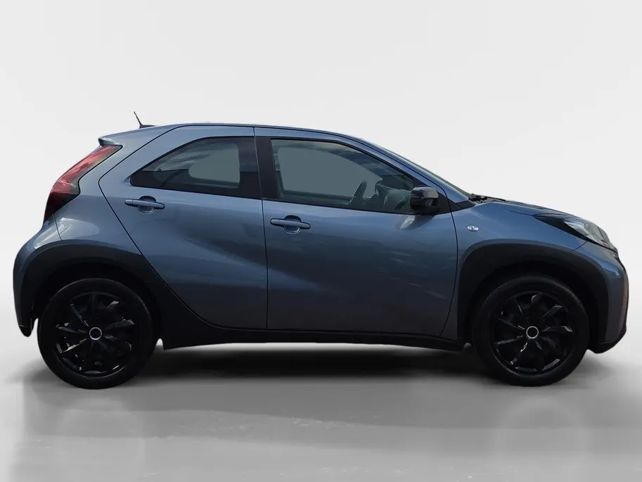 Toyota Aygo X 1.0 VVT-i MT Play | Zeer nette auto | Apple CarPlay & Android Auto | Camera | 100 % onderhouden | Fabrieksgarantie t/m 8-2034 |