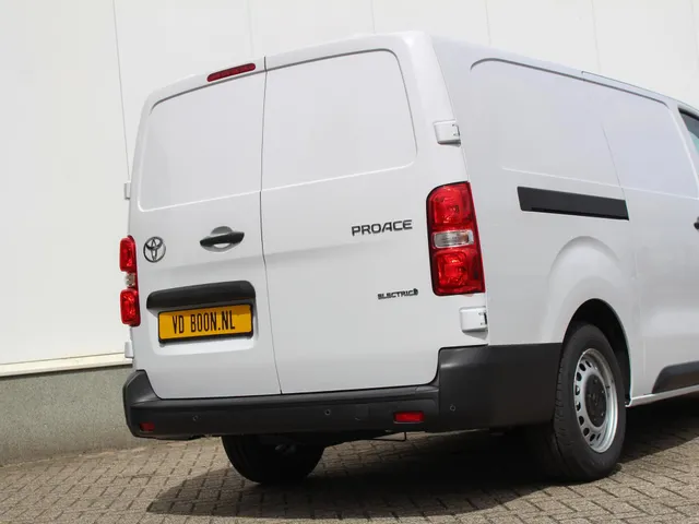 Toyota ProAce Electric Long Worker Challenger Extra Range L2 75 kWh | Cruise | Airco | Camera