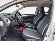 Toyota Aygo 1.0 VVT-i x-clusiv | Camera | Cruise | Lichtmetaal |