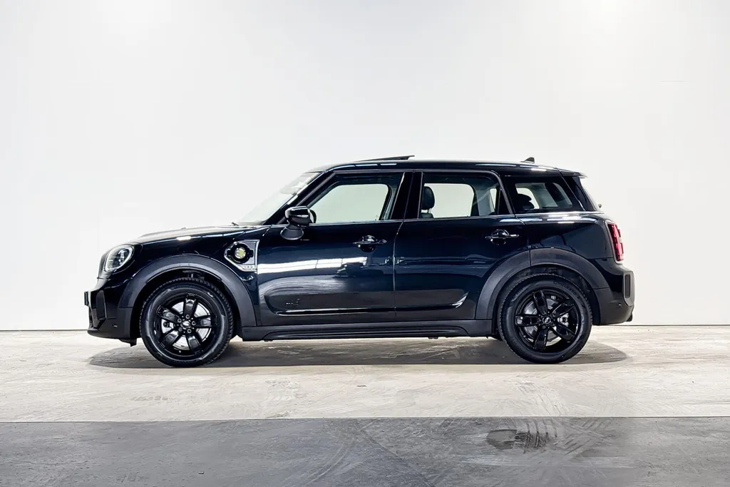 MINI Countryman Cooper SE ALL4 Essence