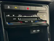 Volkswagen T-Cross 1.0 Life Edition DSG Automaat | Adaptieve Cruise Control | Climate Control | Parkeersensoren voor + achter
