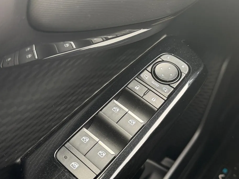 Suzuki e Vitara Select 61 kWh | Demo | Direct Rijden | Ook nieuw te bestellen | Stuur/Stoelverwaming | Camera | Navigatie | Apple Carplay | Android Auto |