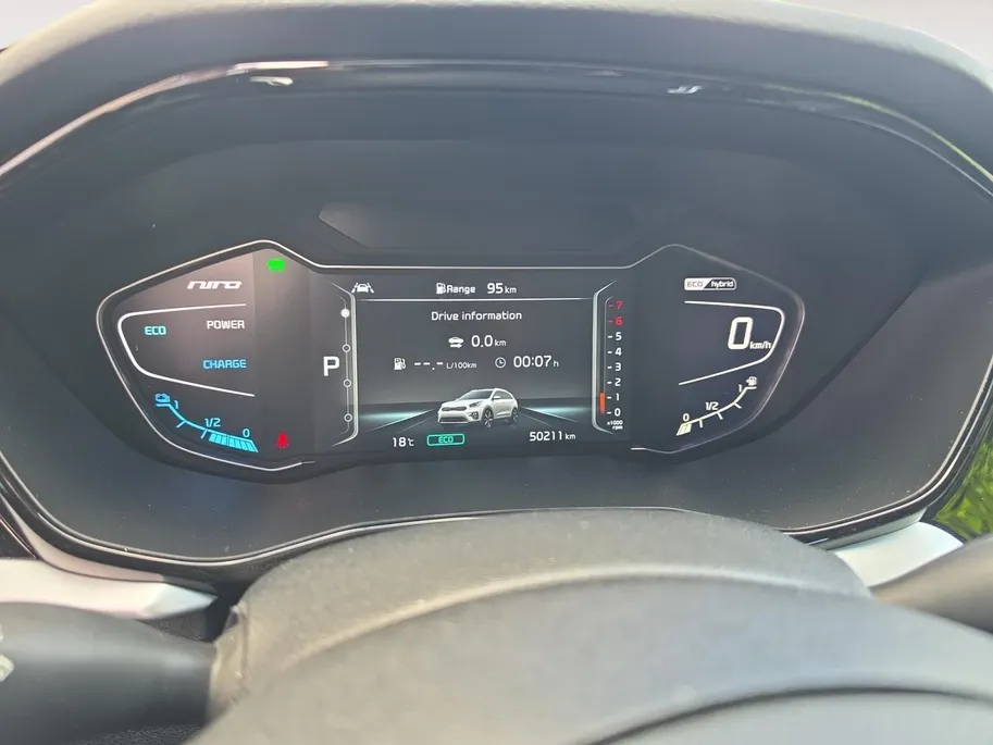Kia Niro 1.6 GDi Hybrid DynamicLine | Navigatie | Climate control | Cruise control | Trekhaak | Parkeer sensoren | Parkeer camera