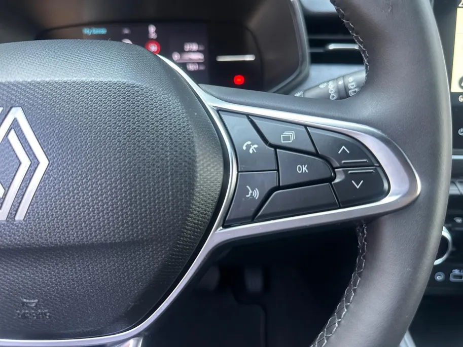Renault Clio 1.6 E-Tech Full Hybrid 145 techno | Pack Look | Navi | Camera | Apple Carplay & Android Auto | Bluetooth | Parkeersensoren | Climate- & Cruisecontrol | 12 Maanden BOVAG Garantie |