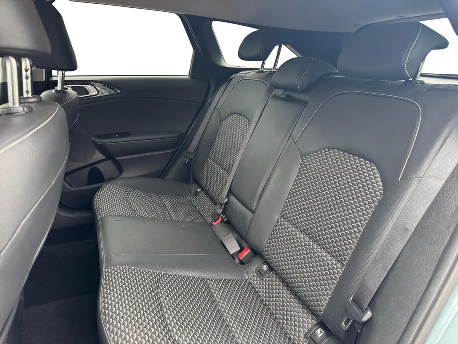 Kia Ceed Sportswagon 1.0 T-GDi DynamicPlusLine | Navigatie | Climate control | Cruise control | Parkeercamera  | Stoel + stuurverwarming