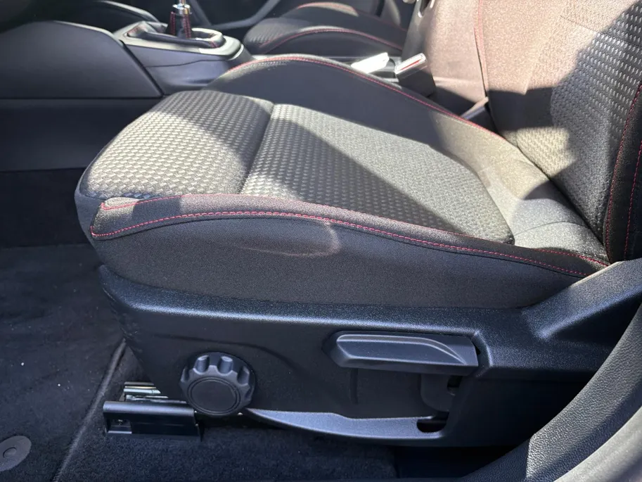 Ford Focus Wagon 1.0 EcoBoost Hybrid ST Line Apple Carplay/Android Auto| Winter Package| 12 maanden Bovag garantie|