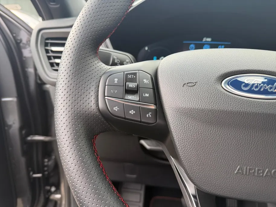 Ford Kuga 2.5 PHEV ST-Line | NL auto | Automaat | Winter pack | Adapt. Cruise control | BLIS | 360 graden camera | Draadloos opladen mobiel | Fabrieksgarantie tot 01-2028 |