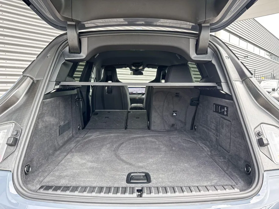 BMW iX xDrive45 101 kWh