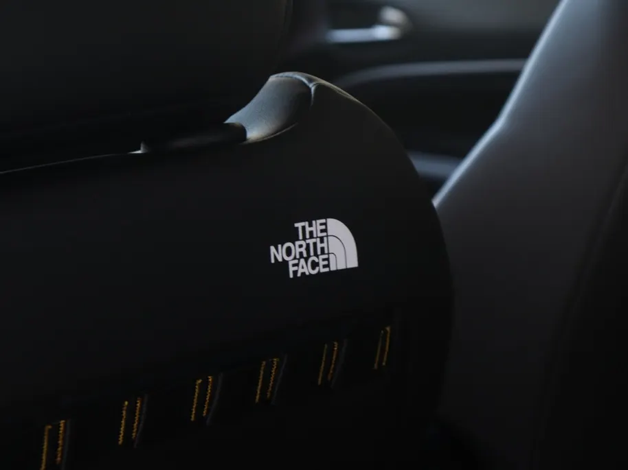 Jeep Avenger 1.2T 4xe 136 PK The North Face | 4x4 | Limited Edition!