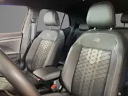 Volkswagen T-Cross 1.0TSI/116PK R-Line DSG · Trekhaak · Navigatie · Camera + Parkeersensoren · Apple/Android Car Play · Stoelverwarming · Garantie t/m 27-07-2030 of 100.000km