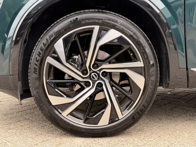 Nissan QASHQAI 1.3 Mild-Hybrid 158pk Xtronic Tekna Plus | Leder | Panoramadak | 360-Camera | App Connect | Head-Up | Keyless