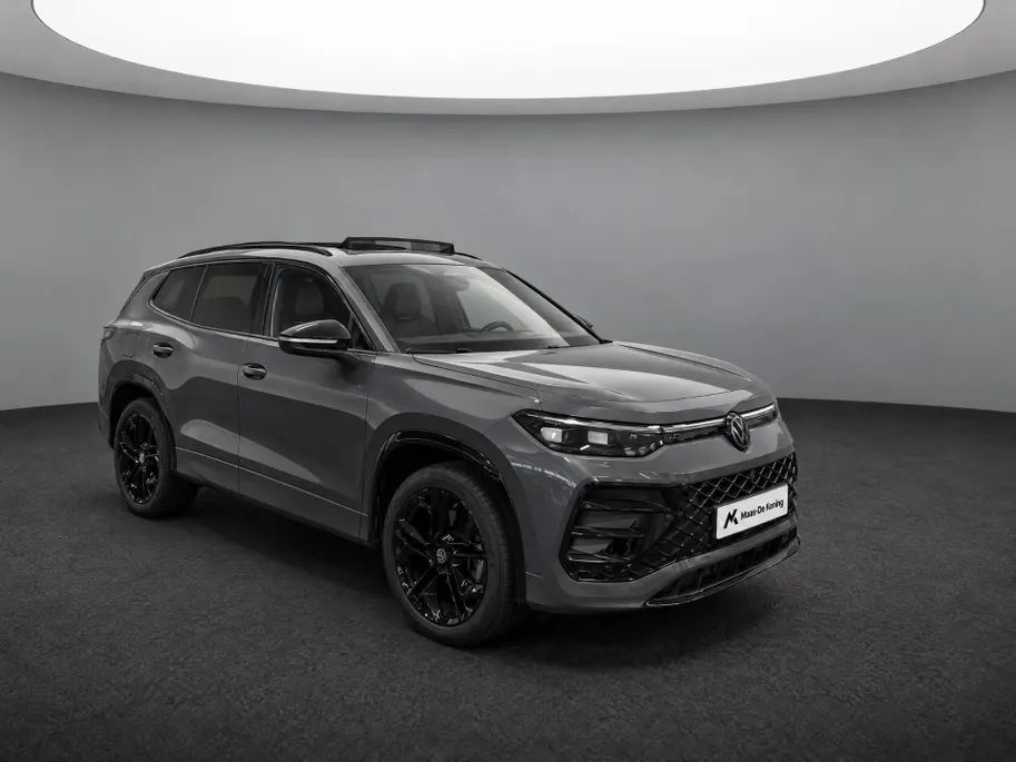 Volkswagen Tayron 1.5 272pk DSG eHybrid R-Line Edition · Panoramadak · 360 Camera · Wegklapbare Trekhaak · Dodehoek Detectie · 20'' Inch · Garantie t/m 16-04-2030 of 100.000km