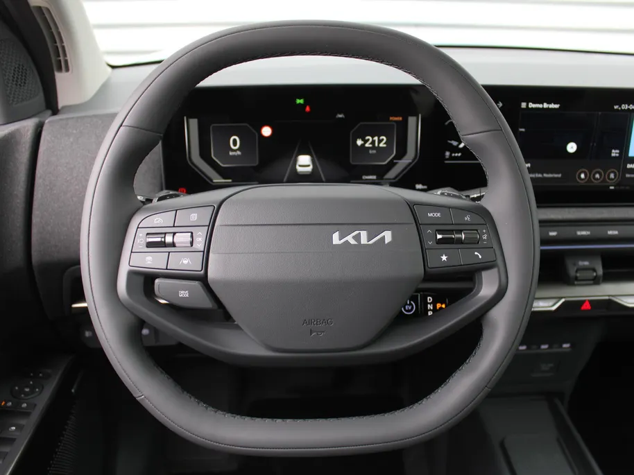 Kia EV2 Plus Advanced 42.2 kWh | Stuur-/stoelverwarming | Schuifdak | Dodehoek detectie | Elek. Stoelverstelling | Camera | 18' LM | LED | HK audio | Cruise adapt. |