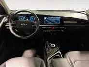 Kia Niro 1.6 GDi Hybrid DynamicPlusLine | Navigatiesysteem | Apple Carplay / Android Auto | Licht + Regensensor | Stoel + Stuurverwarming| Elektrisch bedienbaar Schuifdak | Elektrische Achterklep | Parkeersensoren Voor + Achter | Cruise Control Adaptief | Rijstroo