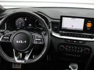 Kia ProCeed 1.5 T-GDi DCT7 GT-Line | BTW Auto | Automaat | Trekhaak | Verwarmde sportstoelen | Camera | Dodehoek detectie | Telefoonlader | LED |