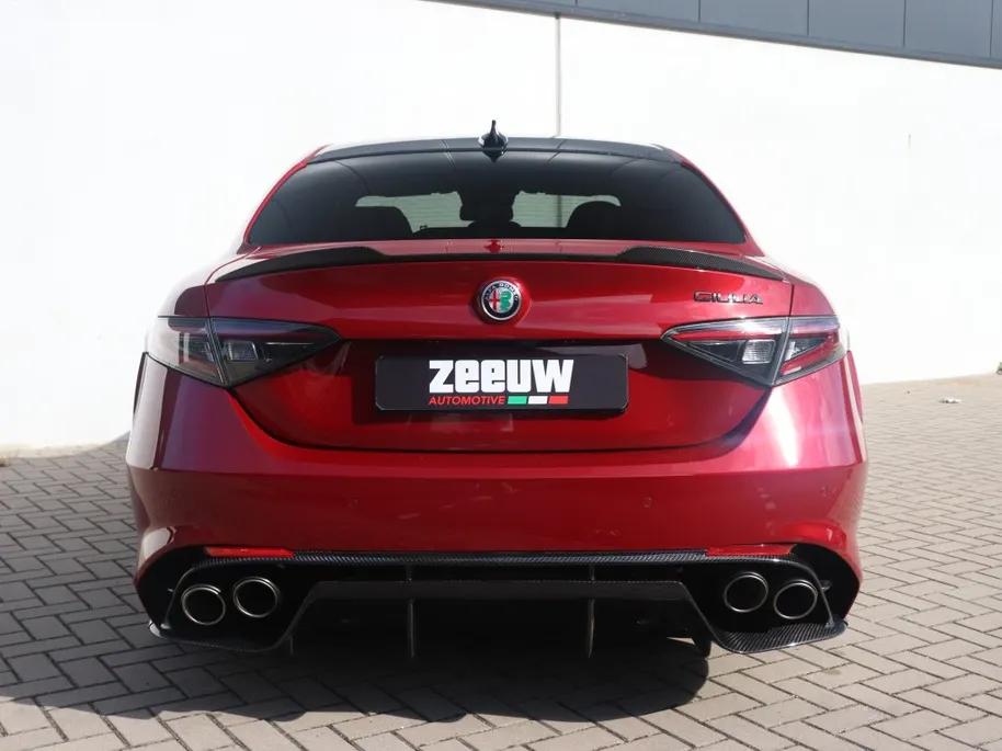 Alfa Romeo Giulia 2.9 V6 Quadrifoglio | Sparco | Carbon | Akrapovic | Rosso 8C