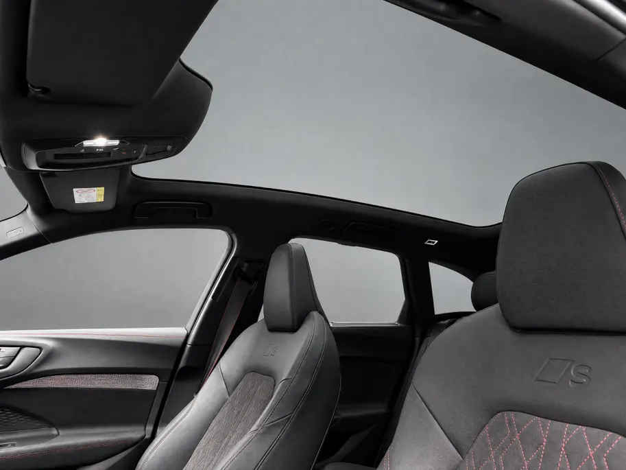 Audi A5 Avant 2.0 e-hybrid 367pk Quattro S edition Competition · Panoramadak · Inklap. Trekhaak · 360 Camera · B&O Sound · Head-Up Display · Elek. Stoelen + Geheugen Bestuurder · Garantie t/m 21-11-2030 of 100.000km