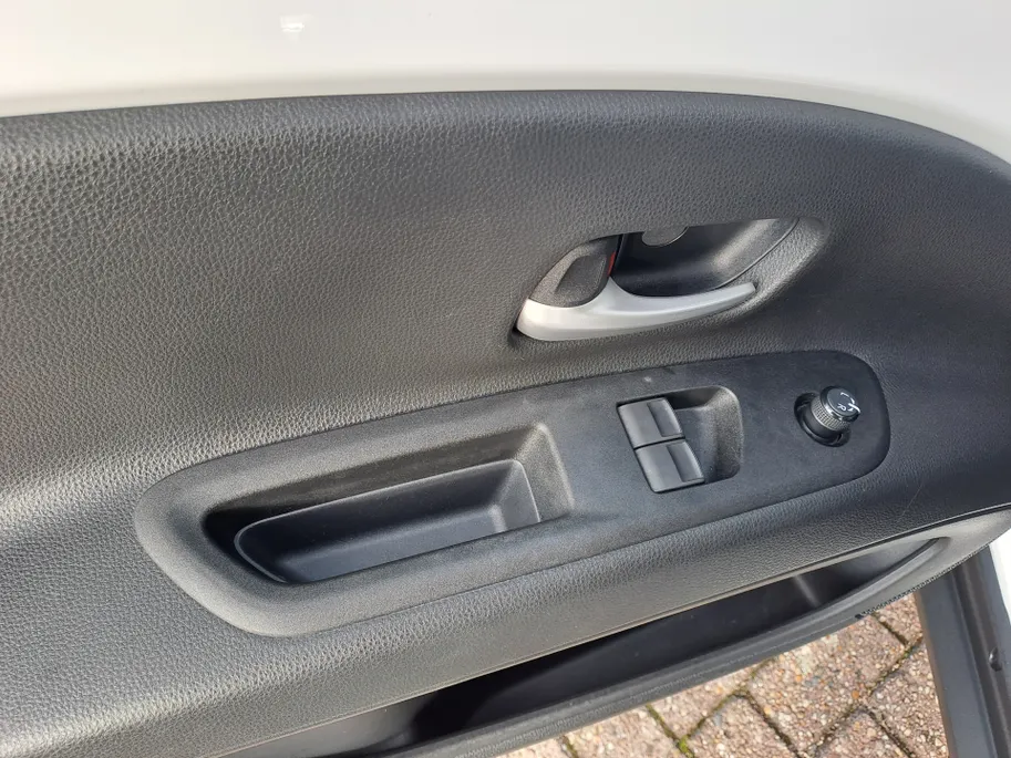 Toyota Aygo X 1.0 VVT-i MT Play | Apple Carplay/Android Auto | Cruise control adaptief | Airco | DAB | Camera