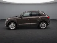 Volkswagen T-Roc 1.0 TSI 115pk Style · Panoramadak · Camera · Stoelverwarming · P-Sensoren · Apple/Android Car Play · Navigatie · 17'' Inch ·
