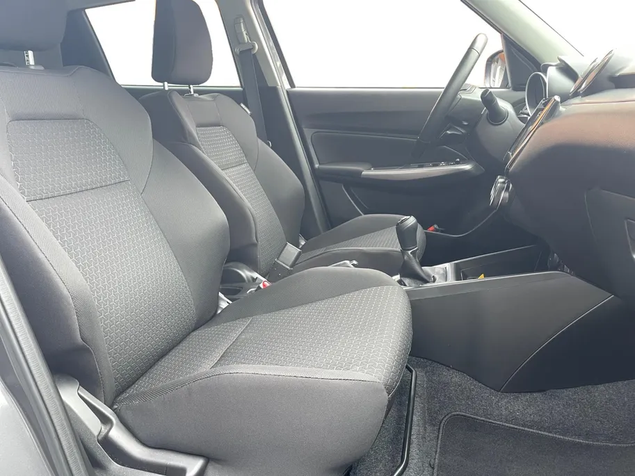 Suzuki Swift 1.2 Style Smart Hybrid | Navigatie| Climate Control| Stoel verwarming| Camera| Parkeersensoren| Multimedia systeem| Keyless start | Dealer onderhouden