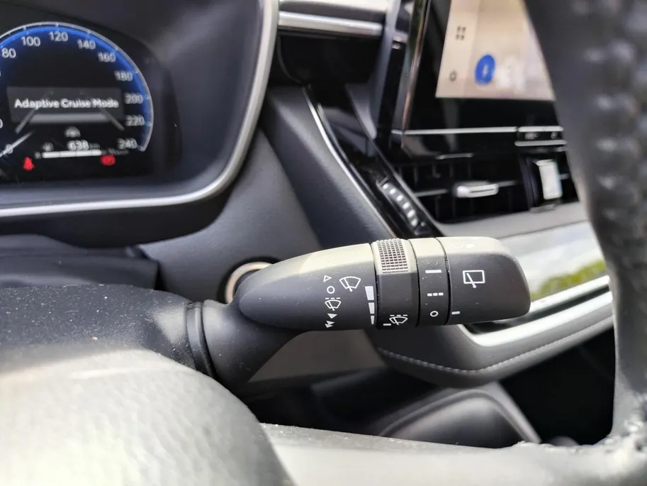 Toyota Corolla Hybrid 140 Active | ZEER COMPLEET! ZEER ZUINIG! NU incl. GRATIS Premiumpakket! INCL. 12 Maanden garantie! RIJKLAARPRIJS!!