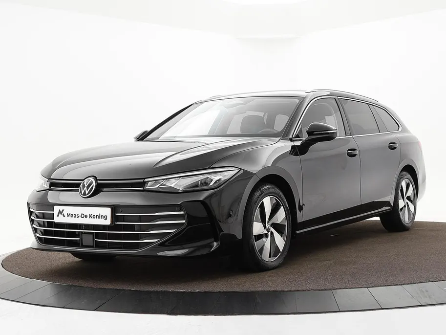 Volkswagen Passat Variant 1.5 eTSI 150pk DSG Business · Camera · Stuur- & Stoelverwarming · Apple/Android Car Play · Massagefunctie Voorstoelen · Garantie t/m 11-06-2028 of 100.000km