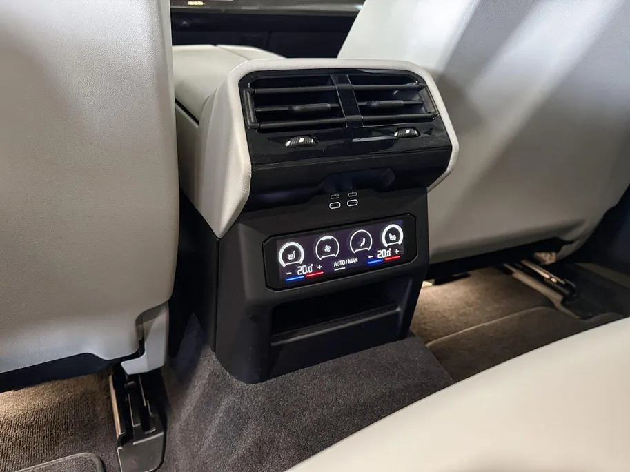 BMW i5 Sedan xDrive40 84 kWh