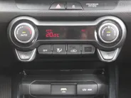Kia Stonic 1.0 T-GDi MHEV DynamicLine | 15' LM | Apple Carplay/Android Auto | Navi | Camera | Cruise | LED | Airco |