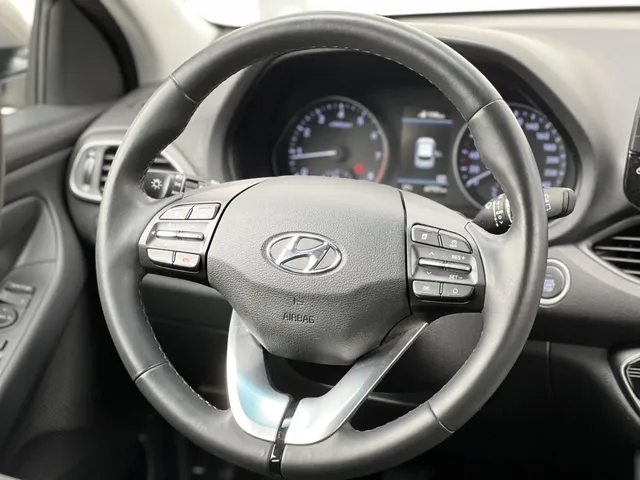 Hyundai i30 Wagon 1.4 T-GDI Premium | Apple Carplay & Android Auto | Climate Control | Lichtmetalen Velgen | Cruise Control