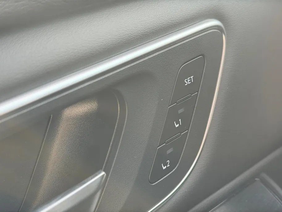 Nissan X-Trail 1.5 e-Power Tekna | Schuif-kanteldak| Stoel/stuur en voorruitverwarming|360 graden camera|