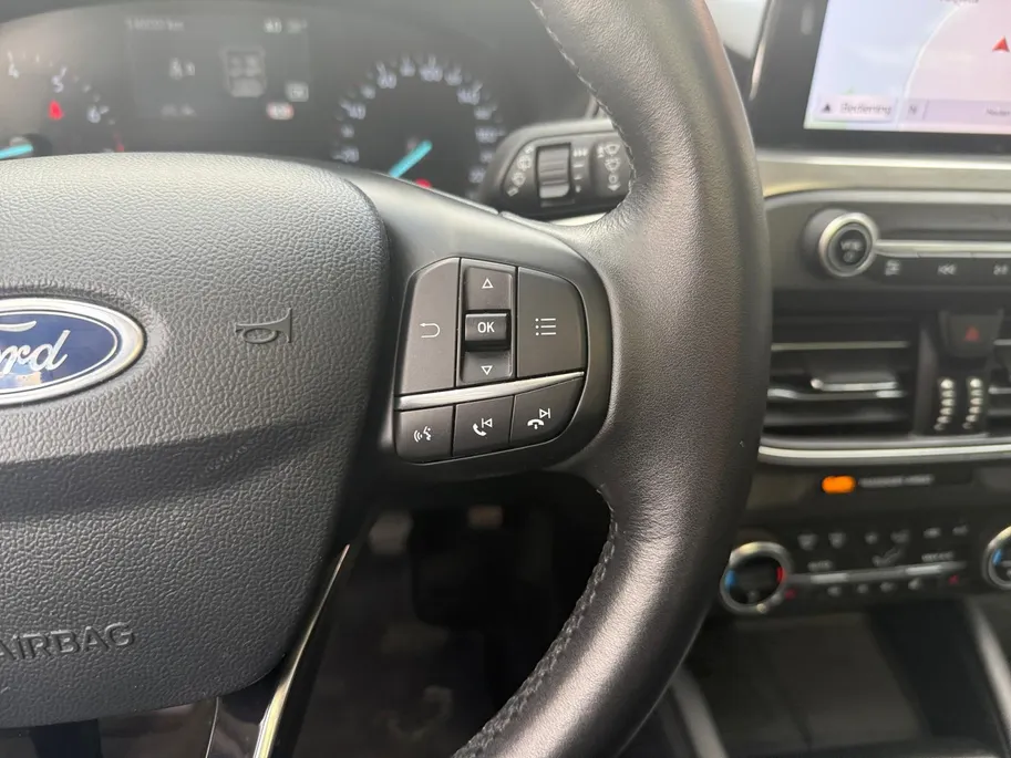 Ford Focus Wagon 1.0 EcoBoost Titanium Business | NL Auto | Dealeronderhouden | Panormadak | Winter Pack | Comfort Pack | Apple Carplay & Android Auto |