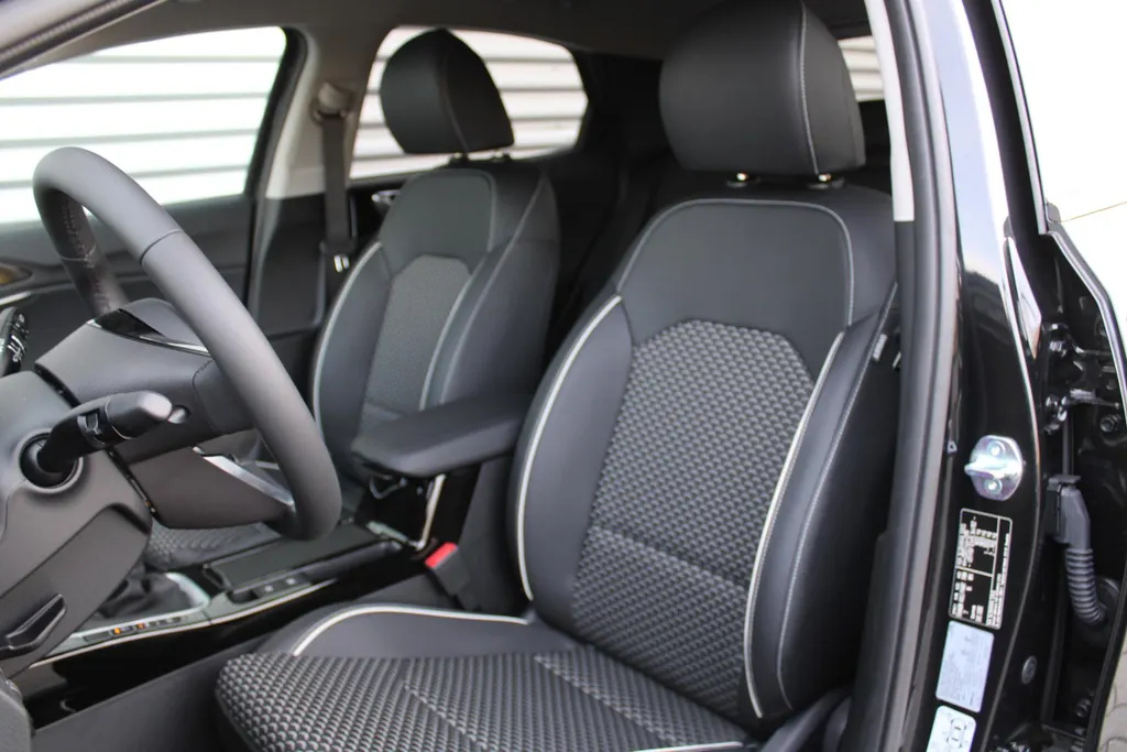 Kia XCeed 1.0 T-GDi DynamicPlusLine | Stuur-/stoelverwarming | Camera | Dodehoek detectie | Elektr. achterklep | 18' LM | Clima | Navi |