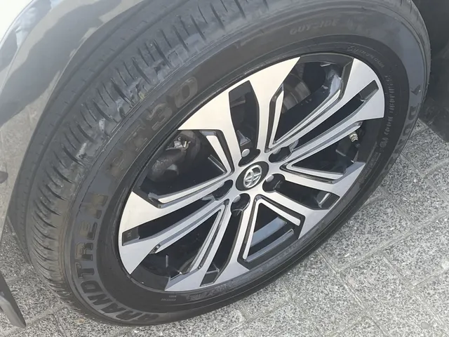 Toyota RAV4 2.5 Hybrid Bi-Tone
