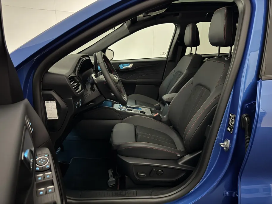 Ford Kuga 2.5 PHEV ST-Line X | DIT IS EEN VOORRAADAUTO! | Panoramadak | Elek. Trekhaak | 19' Wielen | Matrix LED Koplampen |