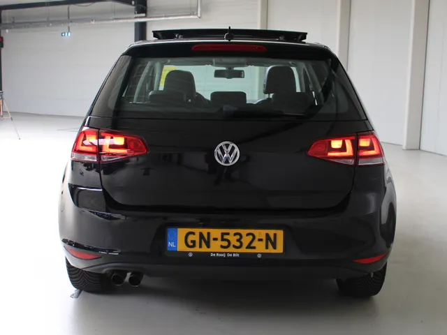 Volkswagen Golf 1.4 TSI Business Edition Connected Navigatie | Camera | Panoramadak | Sportstoelen
