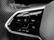 Volkswagen Golf Variant 1.5eTSI/130PK R-Line · Navigatie · Apple/Android Car Play · Camera + Parkeersensoren · Stoelverwarming ·  Garantie t/m 12-01-2028 of 100.000km