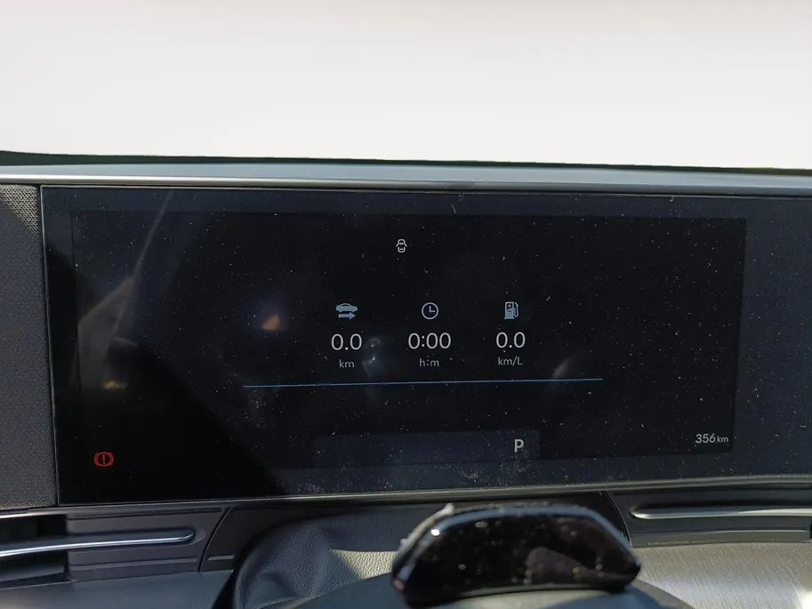Hyundai Kona 1.6 GDI HEV Premium Sky |