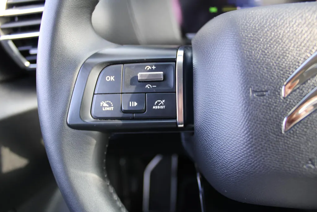 Citroën ë-C4 Shine 50 kWh | Airco | Cruise | Navi | Keyless | Trekhaak | LM Velgen | Heads Up Display | Stoelverwarming |