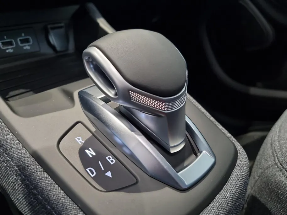 Renault ZOE R135 Evolution 52 kWh | Koopaccu | SoH 97,7& | Navigatie | LMV | Apple Carplay & Android Auto | Camera | Parkeersensoren | 12 Maanden BOVAG Garantie