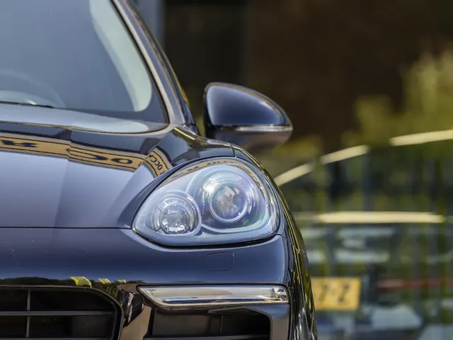 Porsche Cayenne 3.0 S E-Hybrid Platinum Edition NL Auto!