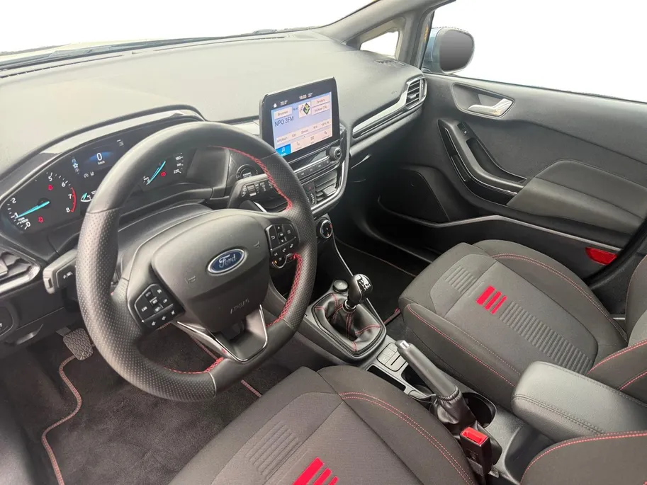 Ford Fiesta 1.0 EcoBoost Hybrid ST-Line 1e Eigenaar | Dealer Onderhouden | Stoel/Stuur/Voorruitwarming | Cruise Control | Parkeersensoren | Apple/Android Carplay | 12 maanden garantie! |