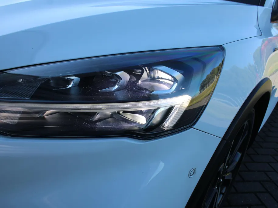 Ford Focus 1.0 EcoBoost Active Business | Trekhaak | Panoramadak | Stuur-/stoel-/voorruitverwarming | Camera | Navi | 18' LM | LED | Cruise adapt. | B&O audio | Zeer nette auto!! |