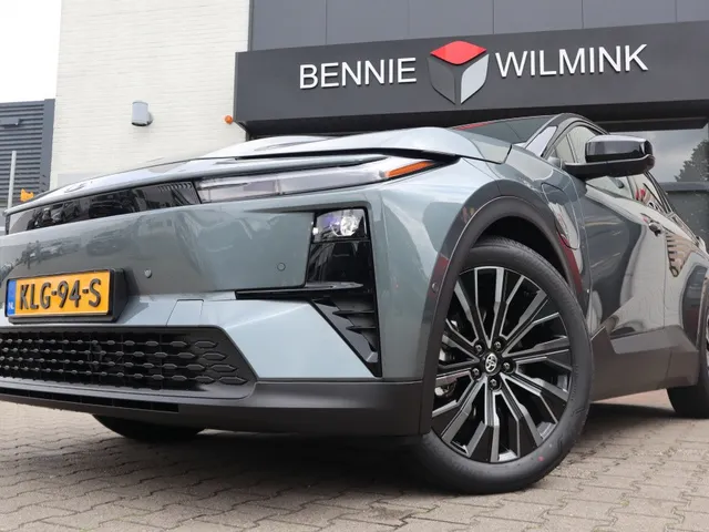 Toyota C-HR+ Executive AWD 77 kWh | Executive Plus Pack |