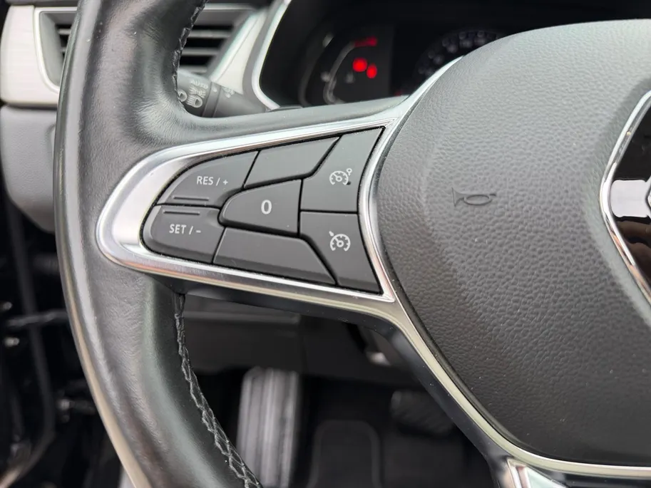 Renault Captur 1.3 TCe 130 Intens | Panoramadak | Parkeercamera | Carplay | Cruisecontrol | Climate Control |