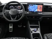 Volkswagen Tiguan R-Line 1.5 eHybrid 204 PK 6 versn. DSG · Voorstoelen verwarmbaar · Sfeerverlichting · All-season banden