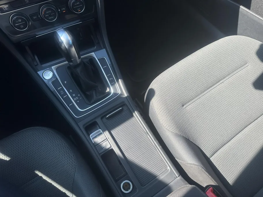 Volkswagen Golf 1.0 TSI Comfortline | Automaat | Carplay | keyless| Cruise | Camera |