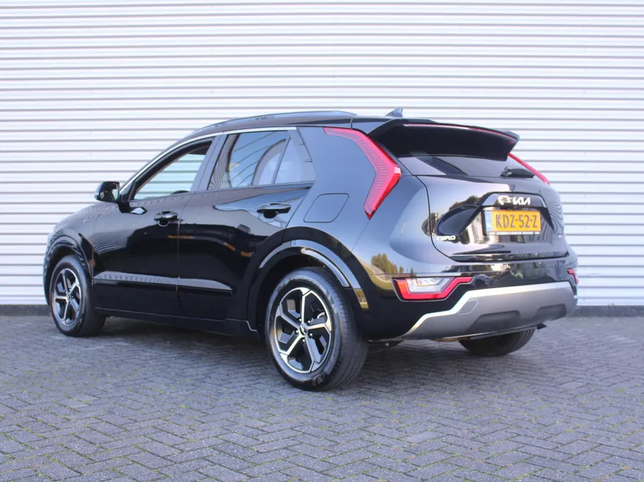 Kia Niro 1.6 GDi Hybrid DynamicPlusLine | Schuif-/kanteldak | Stuur-/stoelverwarming | Cruise adapt. | Camera | HUD | LED | Clima | 16' LM | Navi |