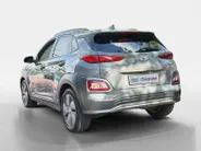 Hyundai Kona EV Premium 64 kWh HEAD UP DISPLAY | LEDEREN BEKLEDING | 455 KM ACTIERADIUS | ACC | DODEN HOEK DETECTIE | 12 MAANDEN BOVAG GARANTIE
