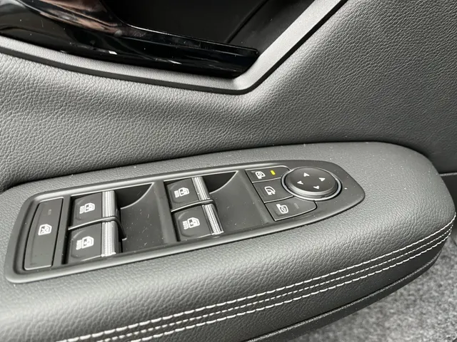 Mitsubishi Eclipse Cross Instyle 87 kWh | Panoramadak | Harman Kardon audio