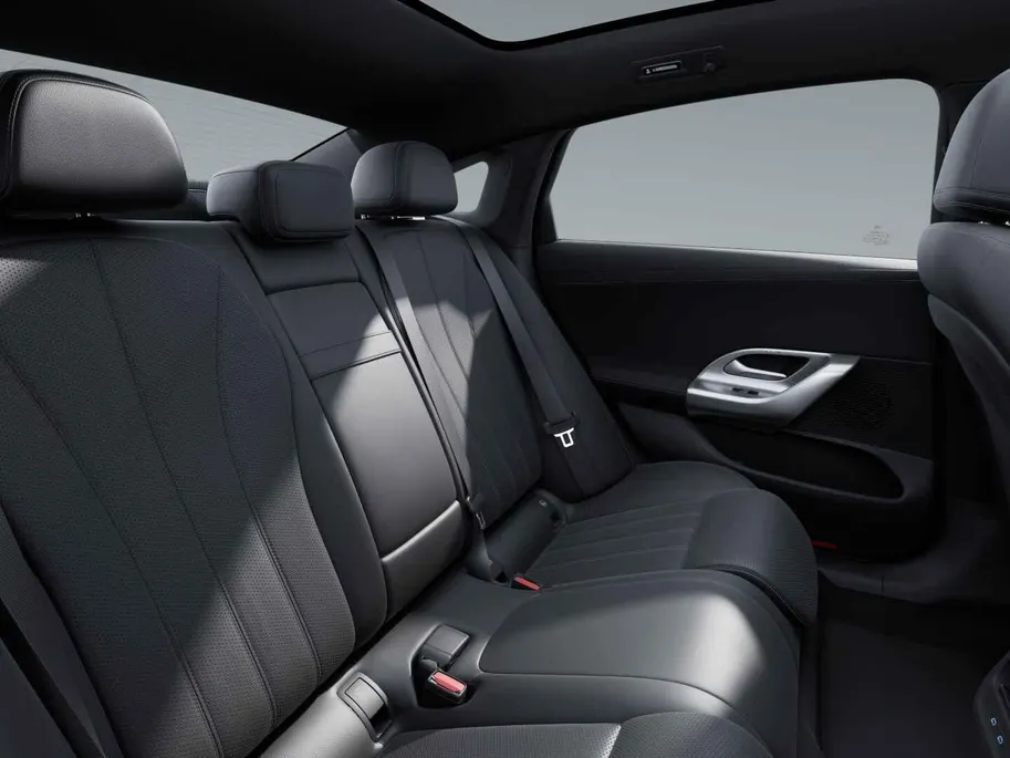 Mercedes-Benz C-Klasse 400 4MATIC Launch Edition 94 kWh